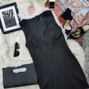 🌞Forever 21 Black Deep V dress V Neck  like new